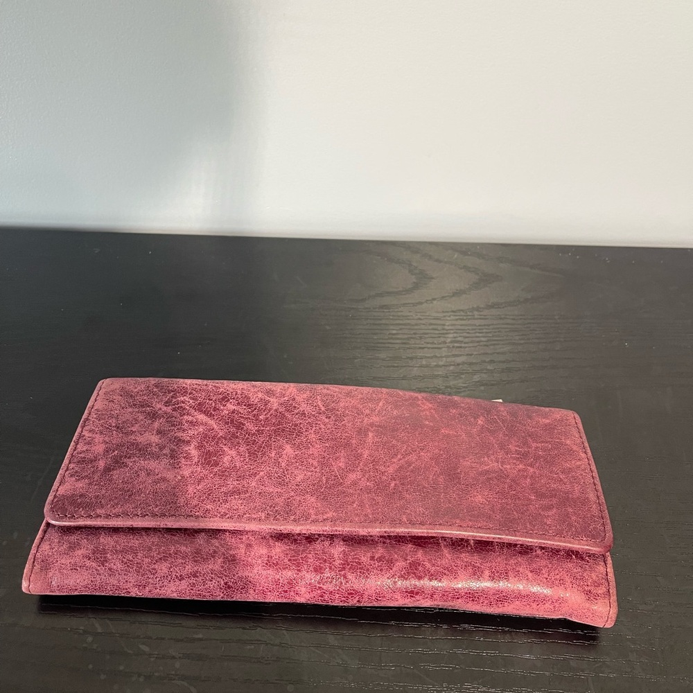HOBO Red and Cream‎ Swirl Pattern Interior